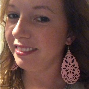 Meet your Posher, Crystal